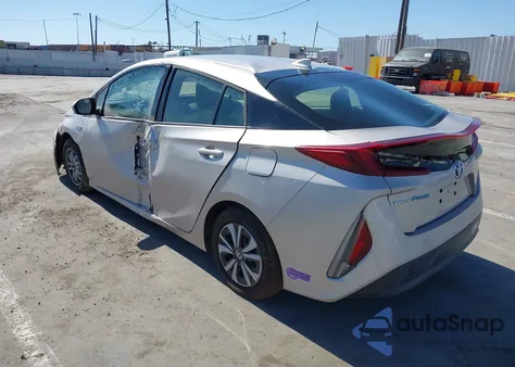 2019 Toyota Prius Prime Plus z USA, uszkodzony, nr VIN JTDKARFP9K3108312